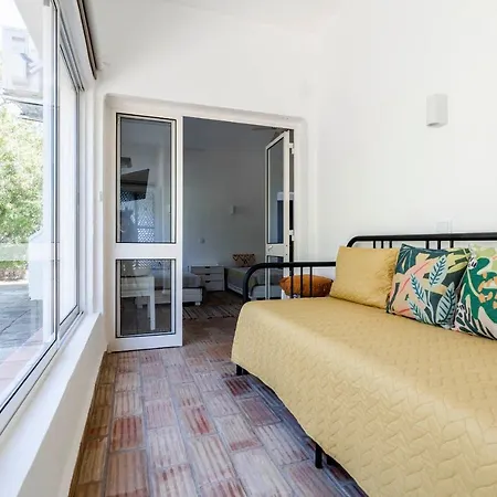 Apartment 157, Pedras D'el Rei