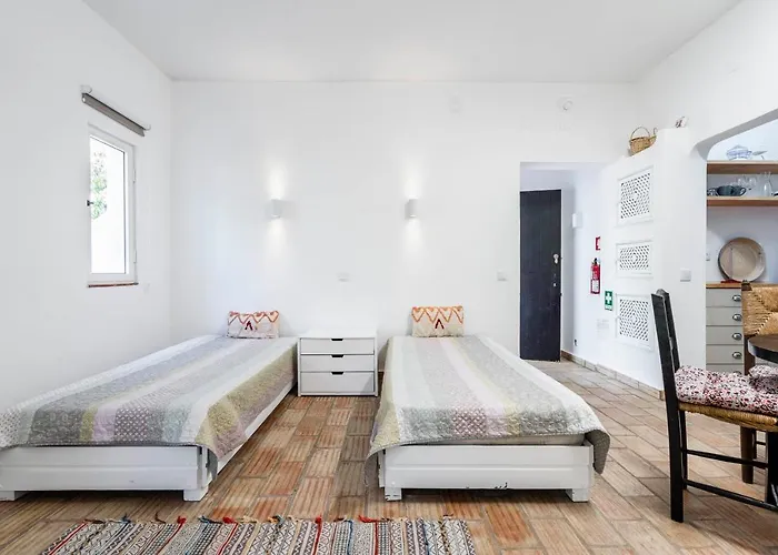 157, Pedras D'el Rei Apartment *